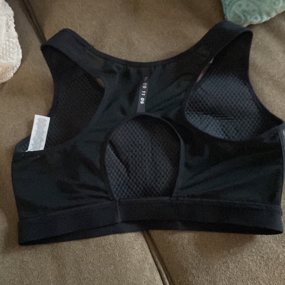 New technology Nike bra - Picture 3 of 6